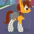 Uncolored Kitty Socks equipped on a pony
